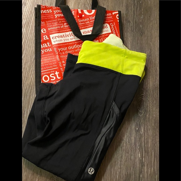 LULULEMON Cut The Crop, Black/Antidote, Size 4 - Picture 1 of 7